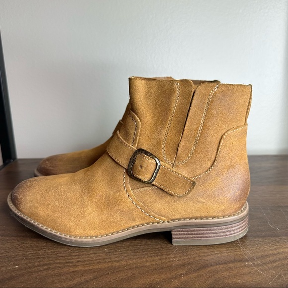 Clarks Camzin Brown Leather Ankle Boots 7.5 Womens - Picture 1 of 7